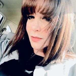 Meet your Posher, Valrie